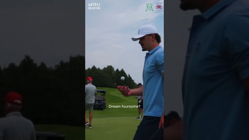 Montreal Canadiens' Arber Xhekaj sings on the golf course 😂🎤