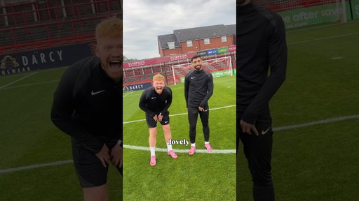 I MET BRUNO FERNANDES… AGAIN! 🤩 #brunofernandes #manchesterunited #nikefootball