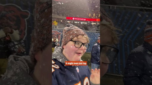 Jake Connelly aka Delightful Derek is in the house 🙌 #strangerthings #nflplayoffs