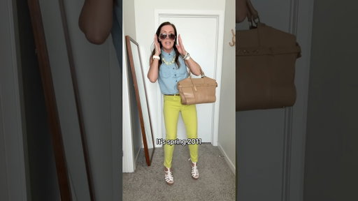 I’m reading to bring back colorful denim. I SAID WHAT I SAID 😆 #2010s