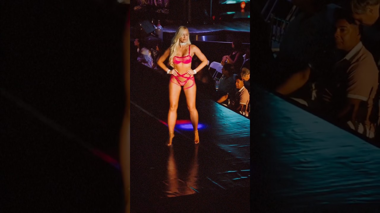 Summer Rae walks in Miami Swim Week! 🔥
