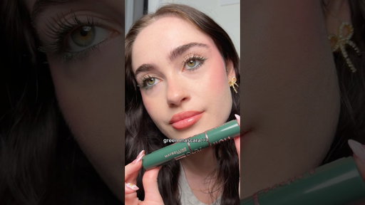 green mascara is criminally underrated 💚 once you try it with a green liner you’ll never go back!