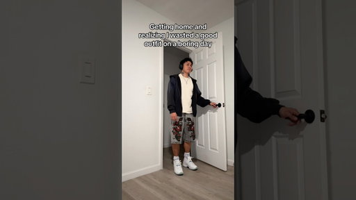 Hate when that happens 🥲 #viral #relatable #outfit #shorts