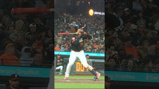 Jesús Rodríguez’s unique batting stance