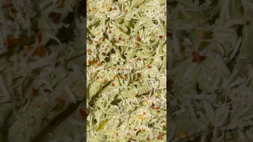 High-protein pesto pasta - recipe on my website, link in bio 🌱 #highprotein #pastarecipe