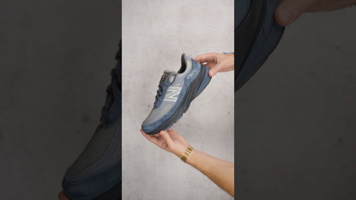 Details on the New Balance 990V6 "Community Navy" are 🔥
