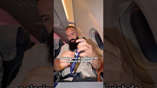Abriendo la caja sorpresa en el avión de una compañía Kazaja 🇰🇿