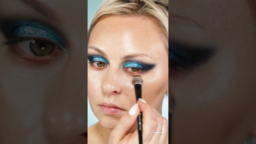 This eye makeup is ICONIC