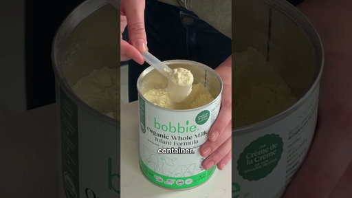 How to Measure Water and Scoop Formula Powder  #baby #newborn #bottle #shorts