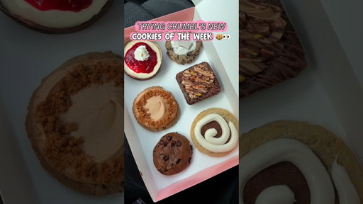 NEW CRUMBL COOKIES OF THE WEEK 🍪 @crumbl #shorts #crumblcookies #foodreview #dessert #cookies