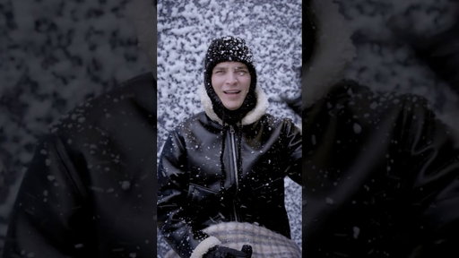 Willem De Schyver geeft een Knokke Off-recap, maar dan in een sneeuwstorm ❄️😂 #KnokkeOff #Netflix