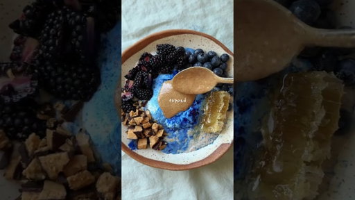The Blue Bowl 🫐

Strained blue spirulina Greek yogurt over coconut + blue spirulina chia pudding