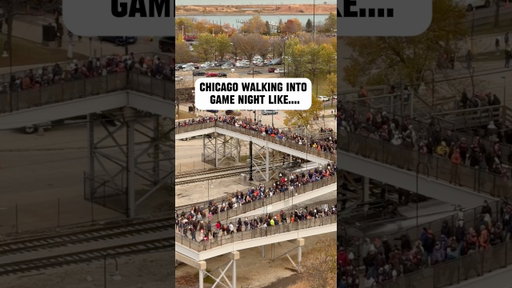 Chicago Bears vs Green Bay Packers. This city knows what tonight is. #chicagobears #bearsvspackers