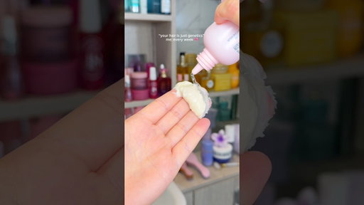 the weekly “genetics” ✨🤭🤭🎀 #hairgrowth #hairgrowthtips #haircare #haircareroutine #hairoil
