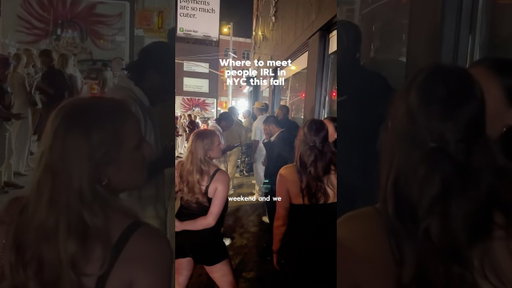 I love an IRL meet cute! 🥰 #nycnightlife #nycdating #date #nyc #nycvlog #nyclife