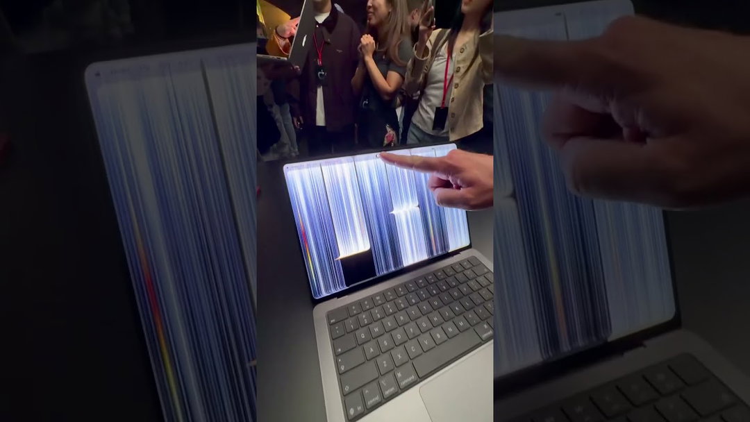 The new PROLED MacBook Pro has a Dynamic Island 😯