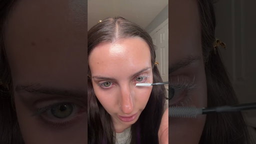 ok it WORKS! I can’t believe you get this for free and it literally made my lashes look curled up to
