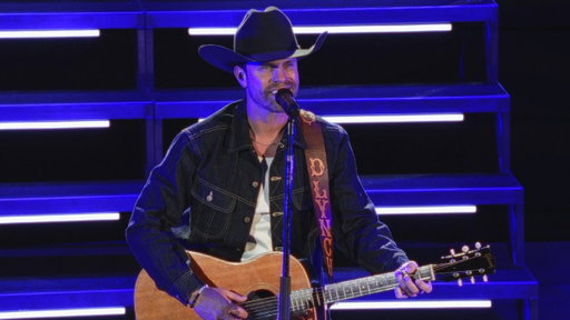 Dustin Lynch - Cowboys And Angels (Live at Red Rocks)
