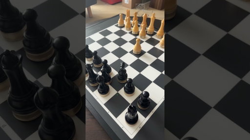 Self moving chessboard #cool￼