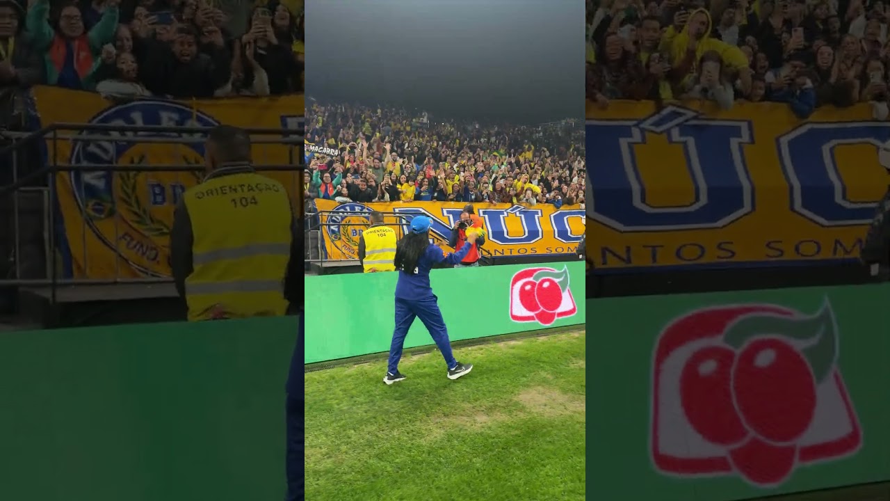MARTA RECEBE TODO O CARINHO DA TORCIDA BRASILEIRA NO AMISTOSO CONTRA OS ESTADOS UNIDOS