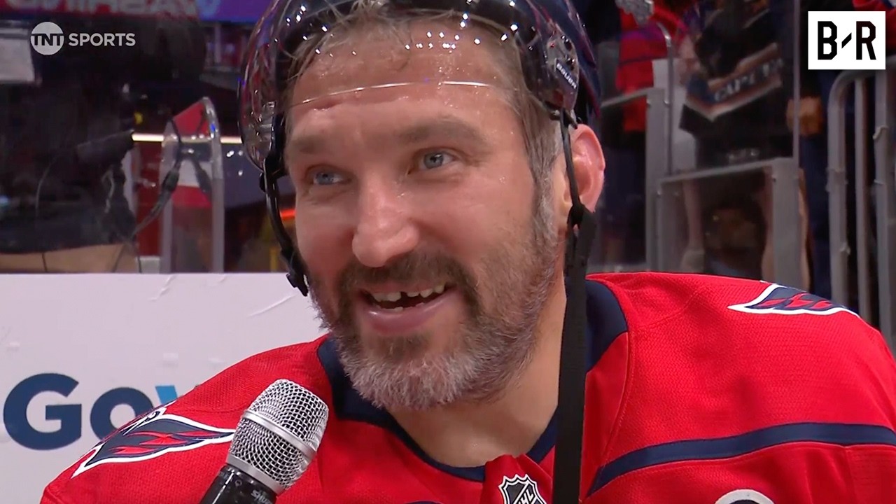 Capitals Fans Chant 'One More Year' at Alex Ovechkin