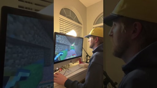 What Would YOU Do If You Had To Go To Bed Tonight? 😳🎮#Minecraft#GamingShorts#StitchVideo#ViralGaming