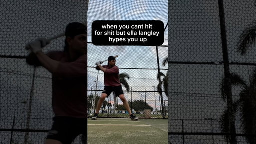been a minute since i swung it #ellalangley #choosintexas #ellasfellas #baseballboys #baseball