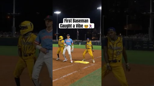 Michael Jackson Dance at First Base!! #auburn #savannahbananas #michaeljackson #auburnbaseball #mj