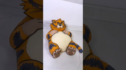 Making an Alley Cats | Netflix CAKE 🍰 #netflix #alleycats #rickygervais #cake #cakedecorating