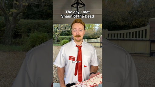 The day I met THE Shaun of the Dead 🧟‍♂️🏏👨🏻‍🦰 #halloween #simonpegg #shaunofthedead #comedy