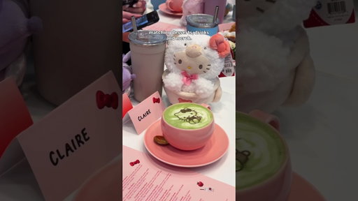 Never imagine seeing @frankgreen_official and Hello Kitty collab! #sanrio #hellokitty #waterbottle