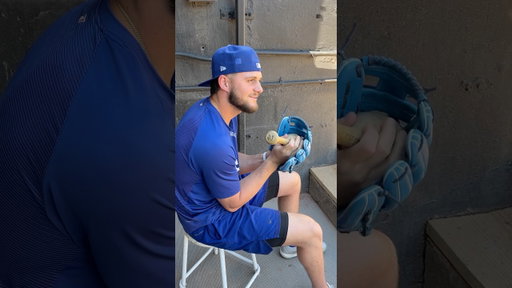 Breaking in your glove with Alex. 👀 #dodgers #sports #losangeles