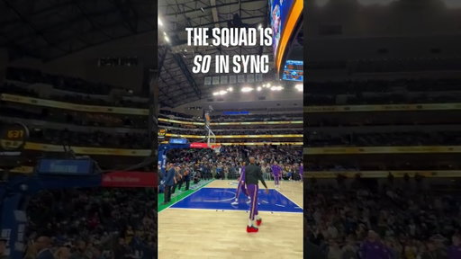 Pregame Lakers were PERFECTLY in sync #Lakers