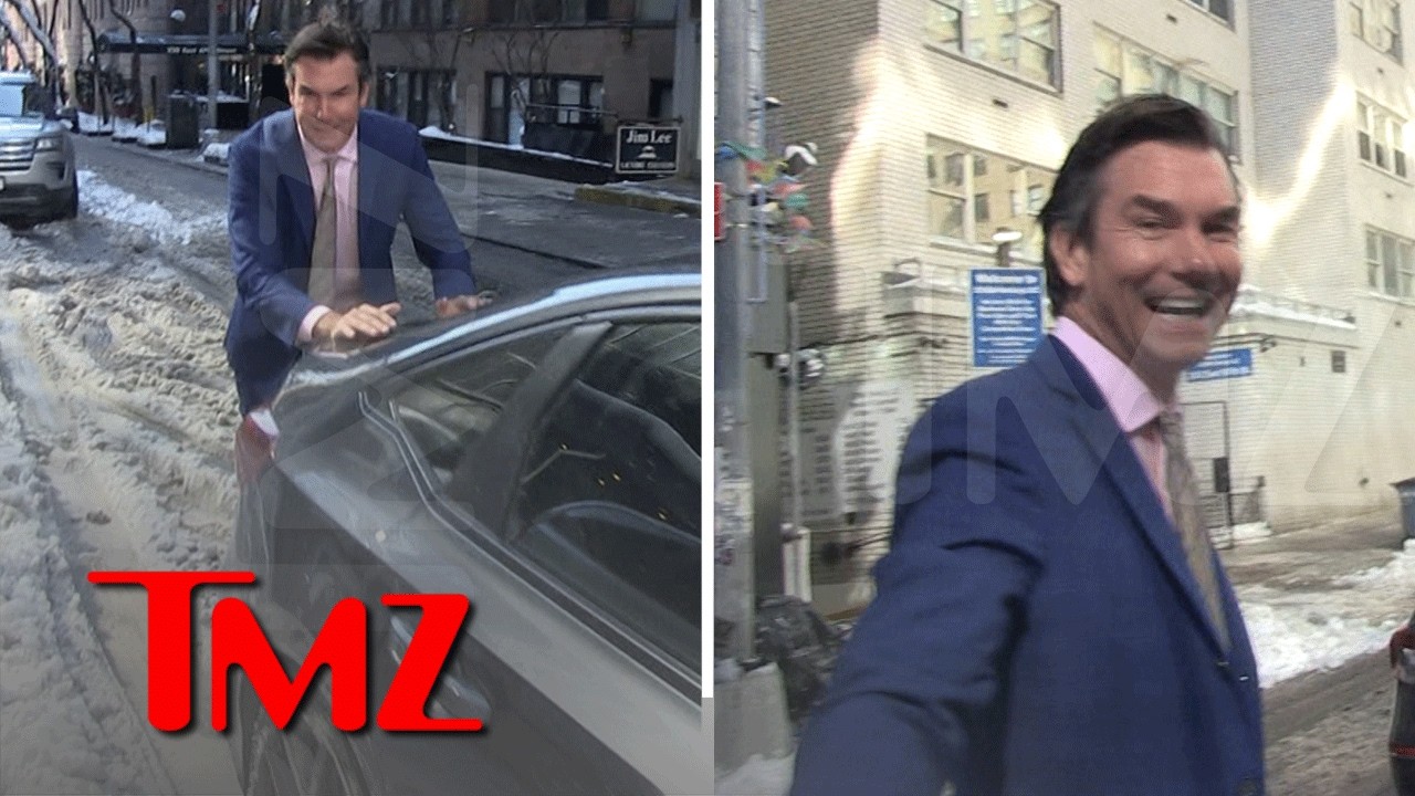 Jerry O'Connell Helps TMZ Push Car Out of Snow in New York City, on Video | TMZ