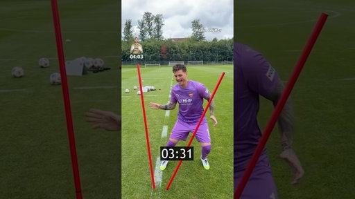 Who‘s Got the FASTEST Hands?! 👀🧤