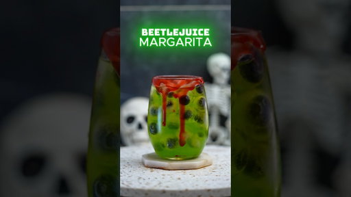 Beetlejuice Margarita 💀👻🎃 #bar #cocktailbar #cocktail #halloween #drinks #bartender #margarita