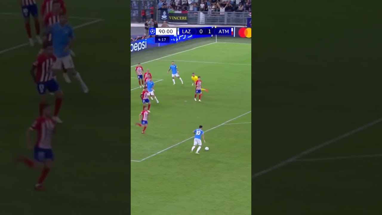 The goalkeeper scores! 🤯