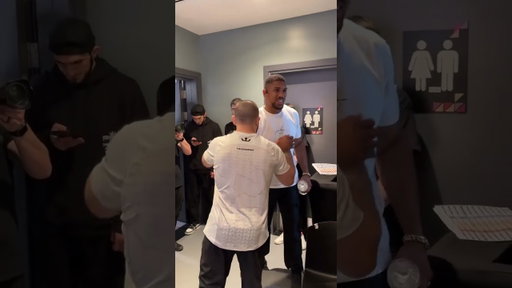 GAME RECOGNIZES GAME 😤👊 Boxing royalty Anthony Joshua turns up to greet Team Khabib! #PFL #MMA
