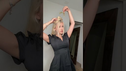 tried the chic girl summer trend #bandana #beautyhacks #hairstyle #hairtok #lifestyle