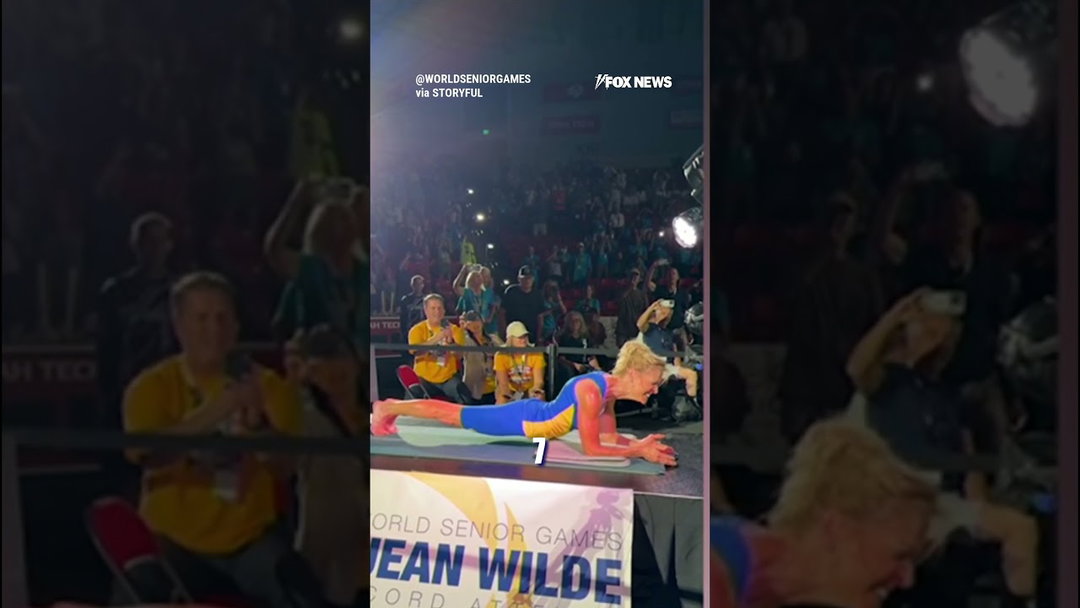 61-year-old woman SHATTERS HOURS-LONG plank world record #shorts #world #news #foxnews