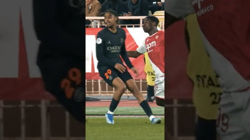Il a choqué le ramasseur de balle 😱​ #football #ligue1 #sport #foot #sports #soccer #ligue1mcdonalds