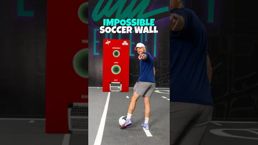 Impossible Soccer Wall Battle