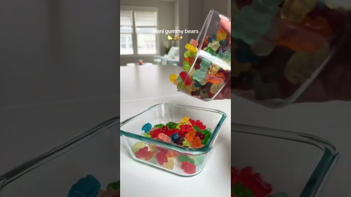 VIRAL frozen gummy bears with Alani of course 🤗🍋‍🟩🧸 #viral #alani #gummybears