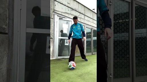 Spain players CAN'T help but play with trionda 😂⚽️ #adidas #football #trionda