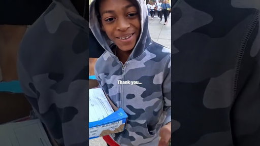 We Surprised Homeless people with this🥹❤️