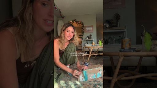 Vlogmas day 2 🌲 wrapping my presents with Trader Joe’s bags 🙂‍↔️🙂‍↔️ #vlogmas #christmascrafts