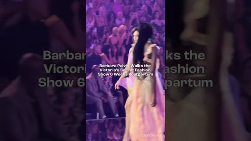 Barbara Palvin Walks the Victoria Secret Fashion Show #barbarapalvin #victoriasecret #shorts