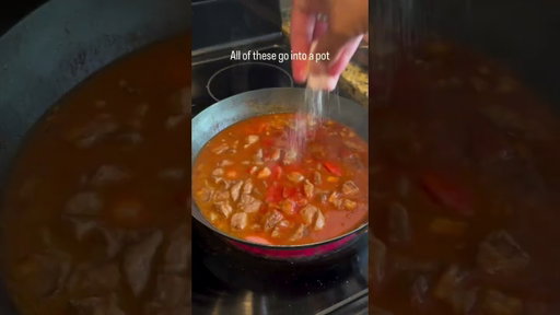 Do you like raisins in your pork menudo? 🫶      #filipinofood #porkmenudo