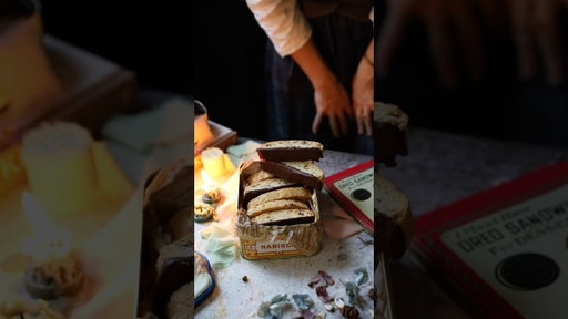 Almond Biscotti is the perfect holiday gift 🎁 recipe in my cookbook! #food