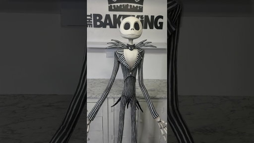 Lifesize Jack Skellington CAKE 🍰 #cake #halloween #jackskellington #cakedecorating #art